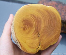 黄杨木的真假鉴定：一堪二闻三摸