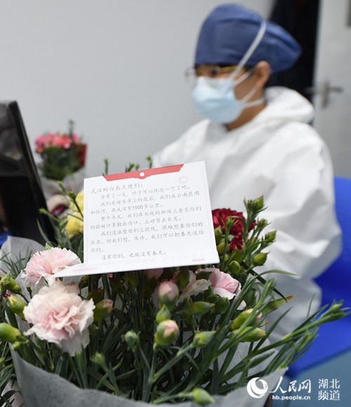 揭秘：选购生日鲜花的黄金之选，打造农业爆款