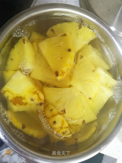 吃菠萝前用盐水泡，这样做更健康吗