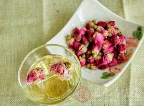 玫瑰花+蜂蜜，泡水喝有什么神奇功效