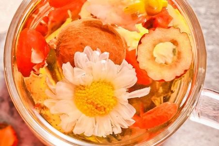菊花枸杞玫瑰花茶，今天你喝了吗