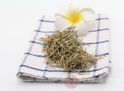 金银花的功效有哪些？哪些人使用需谨慎
