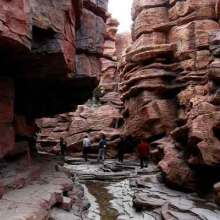 水泥假山制作的奇幻之旅