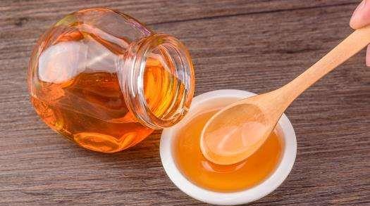 蜂蜜富含抗氧化成分，可滋养肌肤