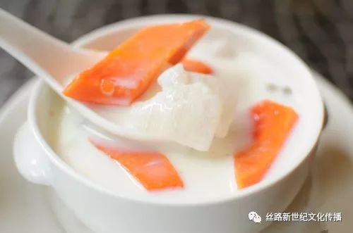 木瓜炖牛奶怎么做？新手也能轻松学会