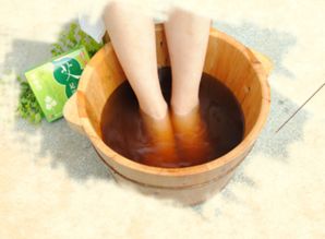 生姜花椒泡脚，养生达人揭秘其神奇功效